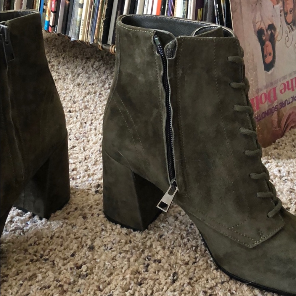 Vince Halle Ankle Boots - Picture 5 of 5